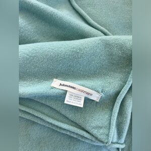JOHNSTONS (UK Brand) Cashmere Shawl